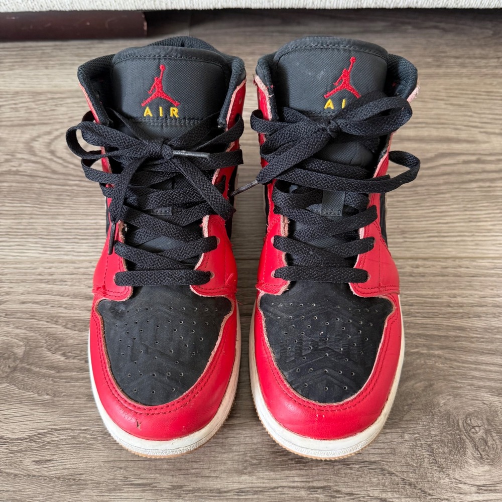 Jordan Air Jordan 1 Mid GS BRED Geometric Red Black Kids 5Y DQ8418-006 Sneaker
